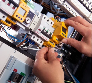protégez votre maison ou entreprise à malakoff avec nos électriciens certifiés spécialisés en installation d'alarmes. service fiable, interventions rapides et conseils personnalisés.