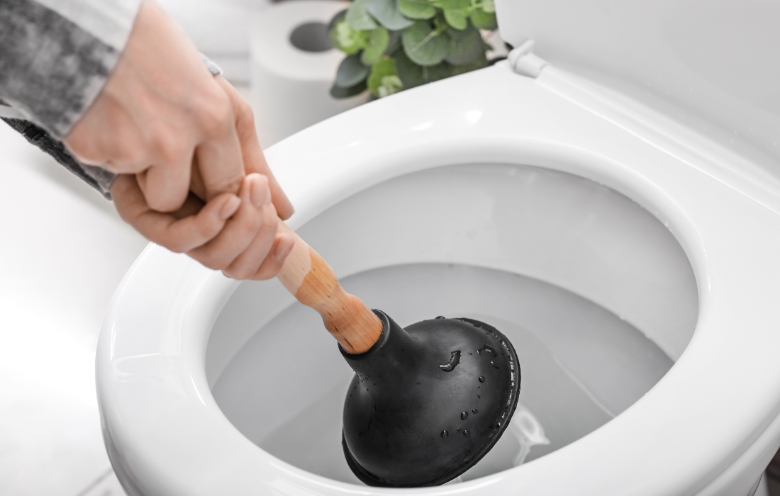 découvrez nos meilleures astuces simples et efficaces pour déboucher vos canalisations rapidement, sans produits chimiques, et retrouver un écoulement fluide dans votre maison !