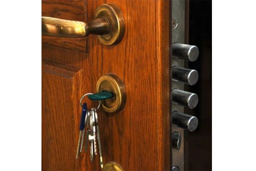 découvrez nos meilleures astuces en serrurerie pour sécuriser votre maison, résoudre les problèmes de clés ou de serrures et apprendre les bons réflexes en cas d'urgence.