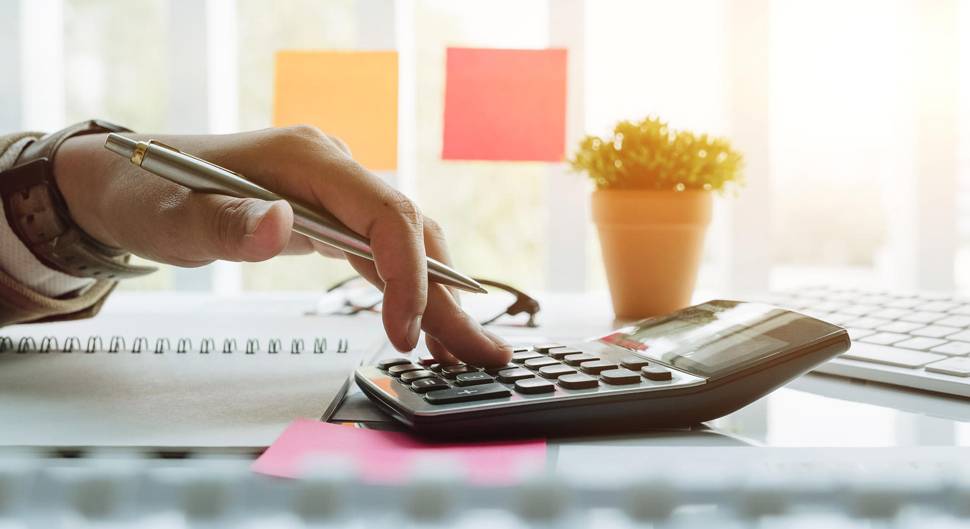 découvrez comment établir un budget rénovation efficace : conseils pratiques, estimation des coûts, astuces pour économiser et planification de vos travaux de rénovation.