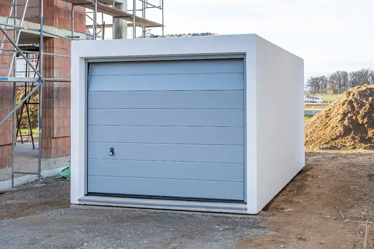 découvrez le coût de construction d’un garage en 2025 : prix au m², matériaux, facteurs influençant le budget et conseils pour estimer vos travaux de garage.