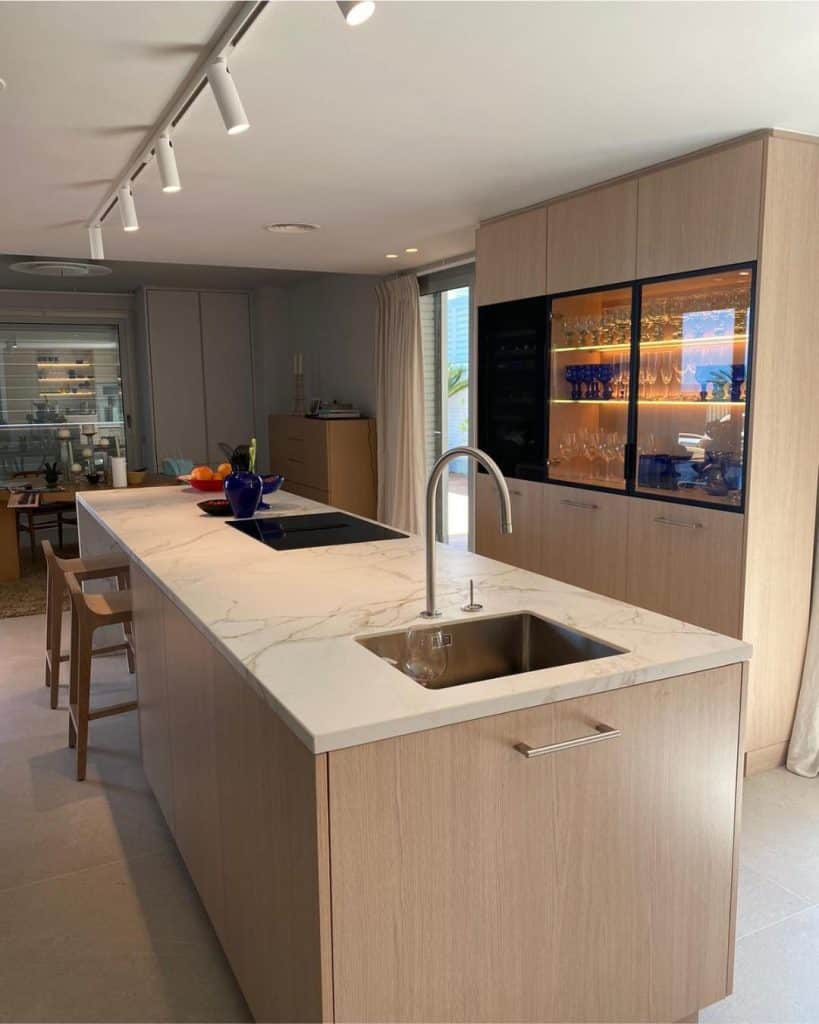 découvrez le coût d'une cuisine design à paris en 2025 : prix moyens, conseils pour bien choisir, et astuces pour optimiser votre budget tout en profitant d'un intérieur moderne et élégant.