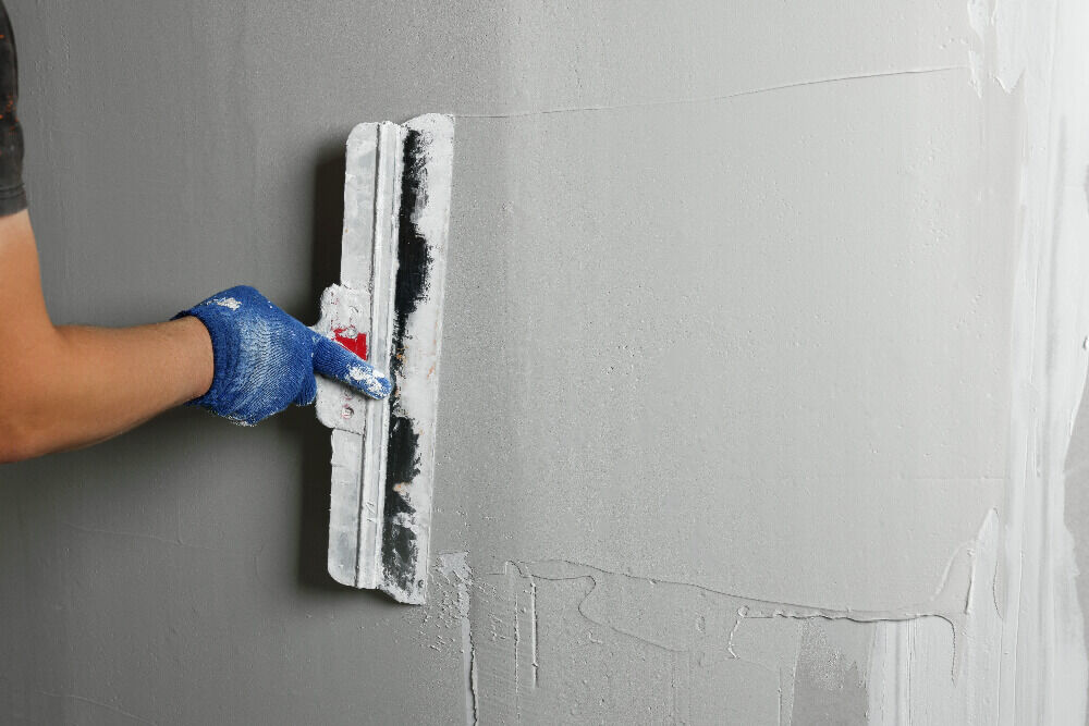 découvrez le coût des plaques de plâtre au m², les facteurs influençant le prix, ainsi que des conseils pour bien estimer votre budget et réussir vos travaux d’aménagement intérieur.