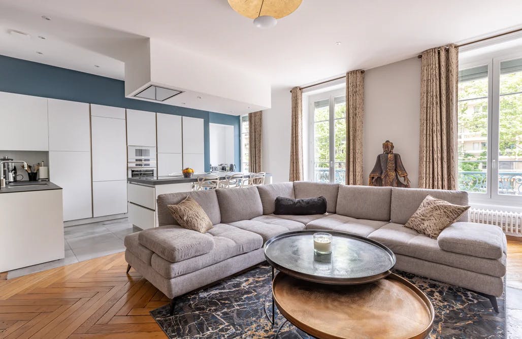 découvrez tout ce qu'il faut savoir sur le coût de la rénovation d'une maison : estimation du budget, principaux travaux, conseils pour économiser et erreurs à éviter. planifiez votre projet en toute sérénité !