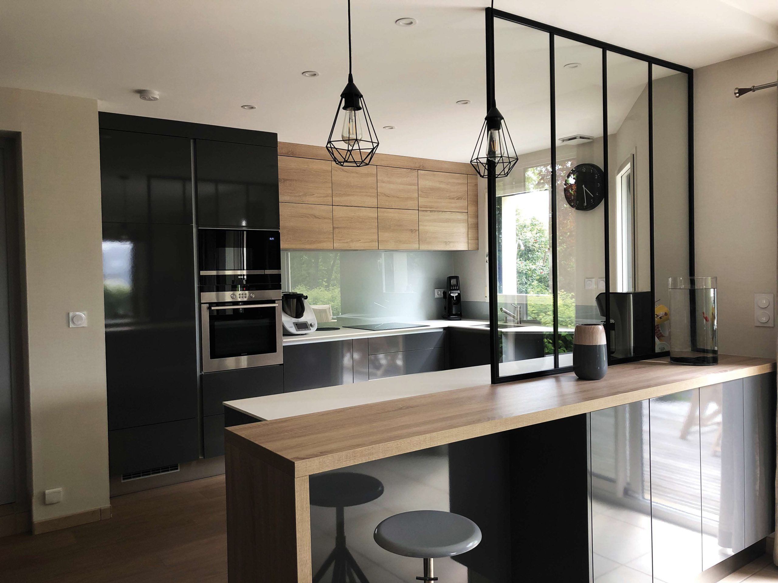 découvrez notre sélection de cuisines contemporaines à malakoff : design moderne, matériaux de qualité et solutions sur-mesure pour un espace fonctionnel et élégant. demandez votre devis gratuit !