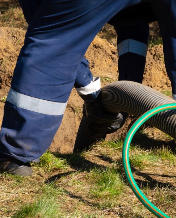 profitez d'un service rapide et efficace de débouchage wc à madeleine-sur-loing. intervention professionnelle pour toilettes bouchées, devis gratuit et déplacement rapide. contactez-nous !