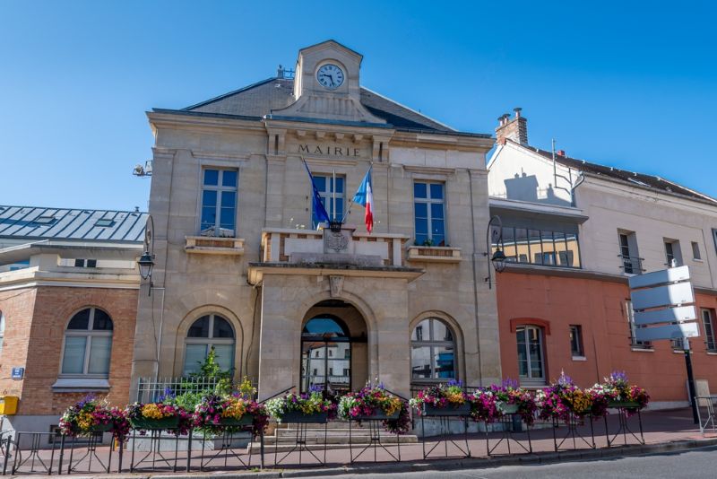 besoin d’un dépannage en serrurerie à bagneux ? intervention rapide pour ouverture de porte, changement de serrure et sécurisation de votre domicile. disponible 24h/24 et 7j/7 !