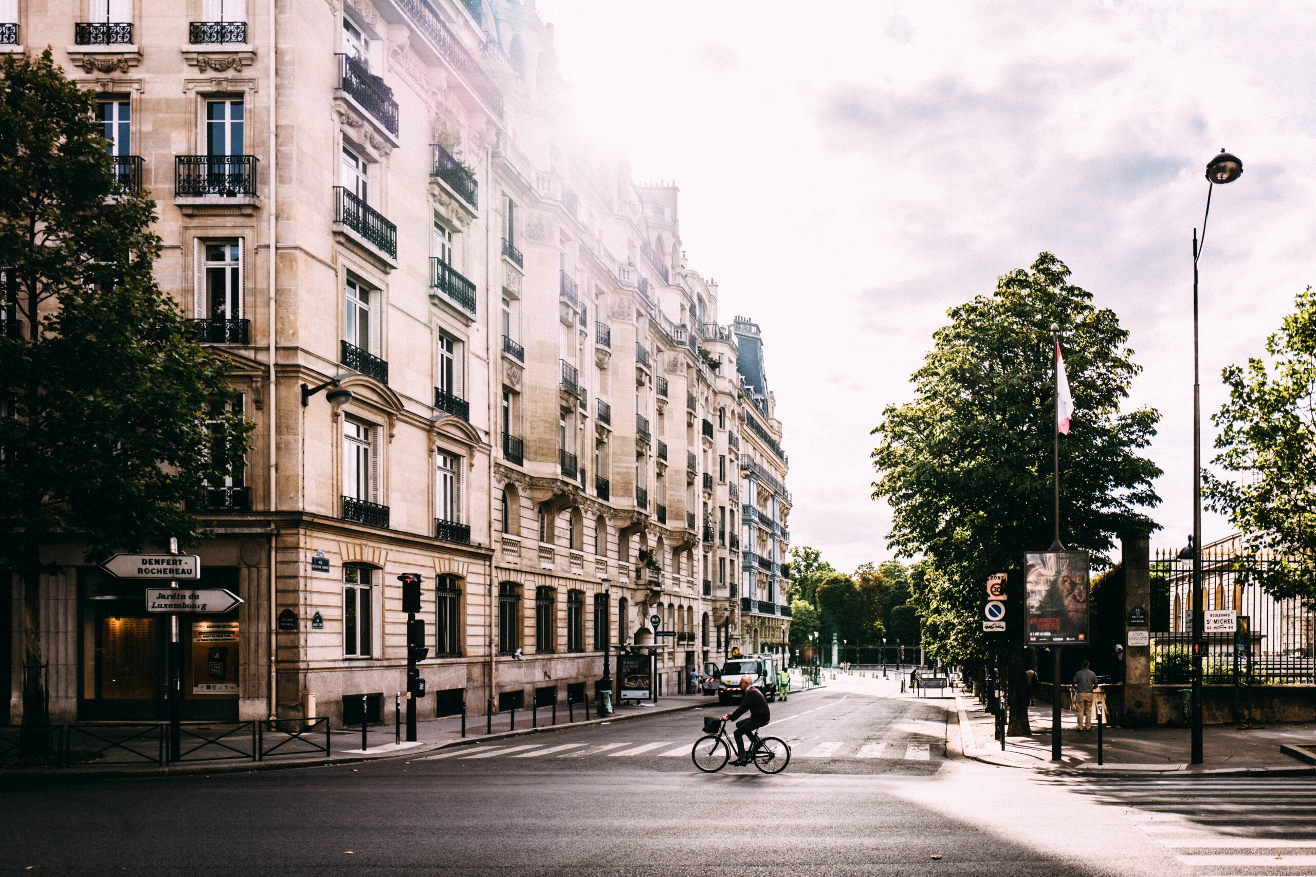 obtenez rapidement un devis personnalisé pour la rénovation de votre appartement à paris en 2025. comparez les prix, services et bénéficiez des conseils d’experts pour réussir votre projet de rénovation.