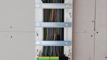 besoin d'un électricien à suresnes ? intervention rapide, dépannage, installation et mise aux normes électriques. devis gratuit, professionnalisme garanti !
