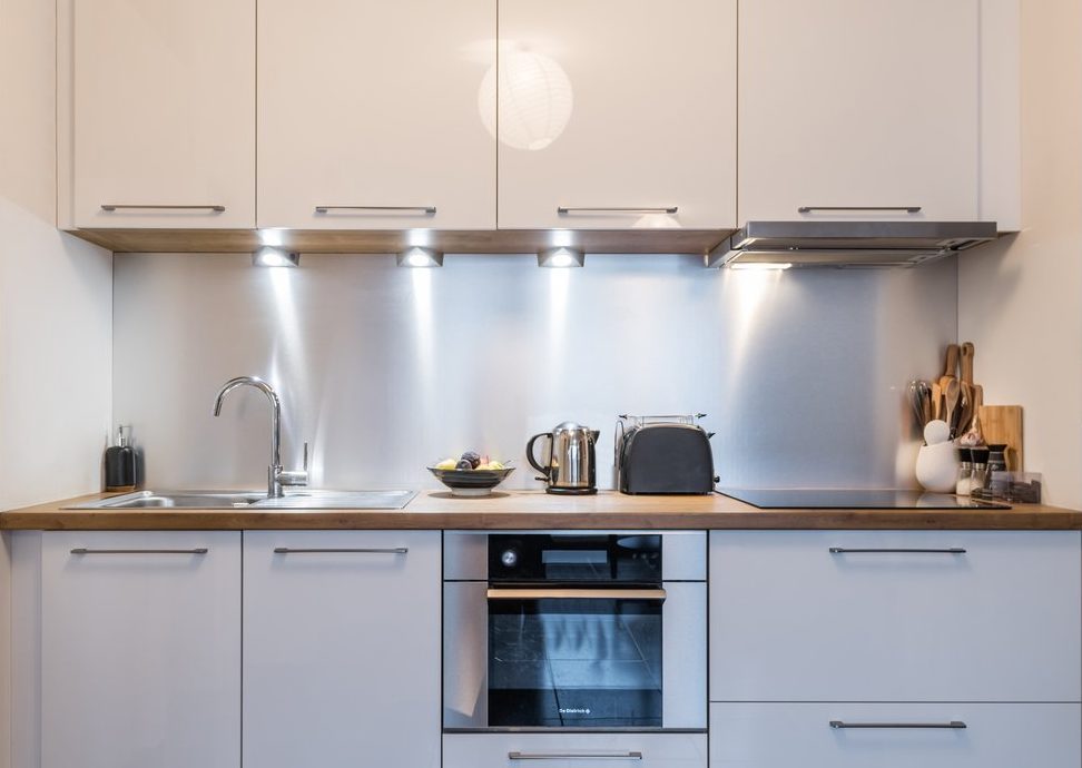découvrez quelle hauteur idéale choisir pour la crédence de votre cuisine, astuces d'installation et conseils pratiques pour allier design et protection de vos murs.