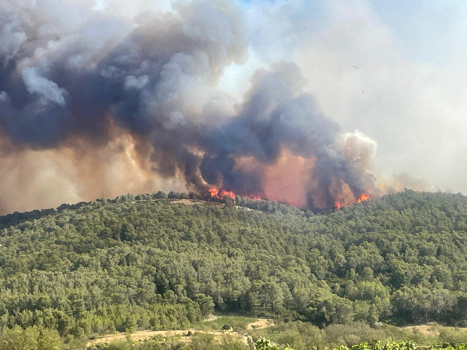 suivez les dernières informations sur l'incendie survenu sur un chantier à montbéliard : circonstances, interventions des secours et impact sur la zone concernée.