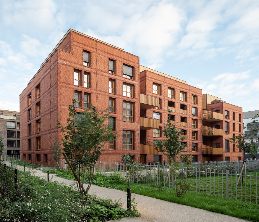 trouvez des menuisiers qualifiés à bagneux pour tous vos projets de menuiserie : fabrication de meubles sur mesure, pose de portes et fenêtres, rénovation et conseils personnalisés.