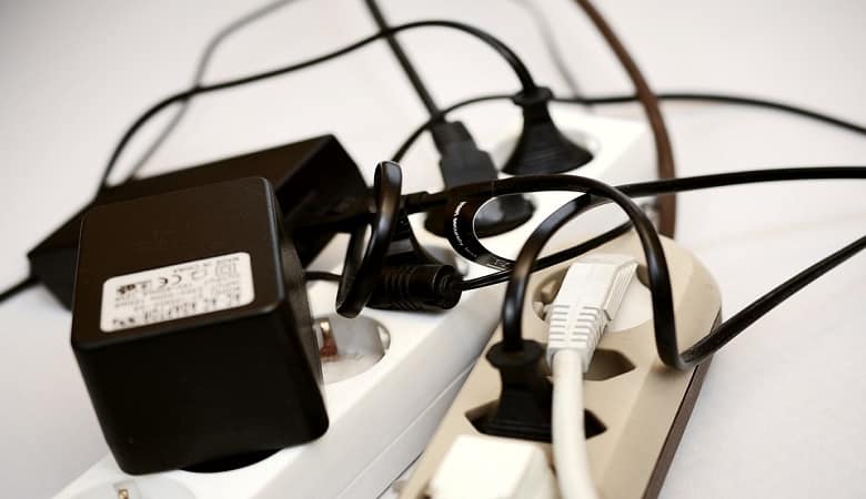 découvrez les principales normes d’électricité à respecter pour réussir votre rénovation : conseils, sécurité et réglementation pour mettre votre installation électrique aux normes en france.