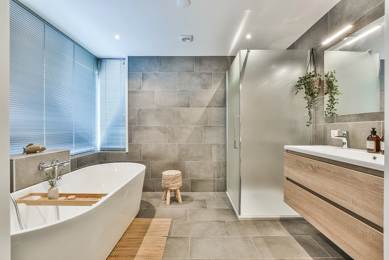 découvrez nos conseils et astuces pour une pose de salle de bain réussie : choix des matériaux, étapes d'installation, erreurs à éviter et inspiration déco pour transformer votre espace bain.