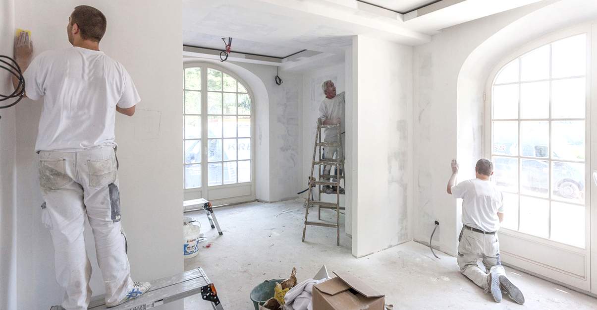 découvrez le prix au m2 pour la rénovation d'une maison : estimations, facteurs qui influencent le coût, exemples de budgets et conseils pour réussir vos travaux de rénovation.