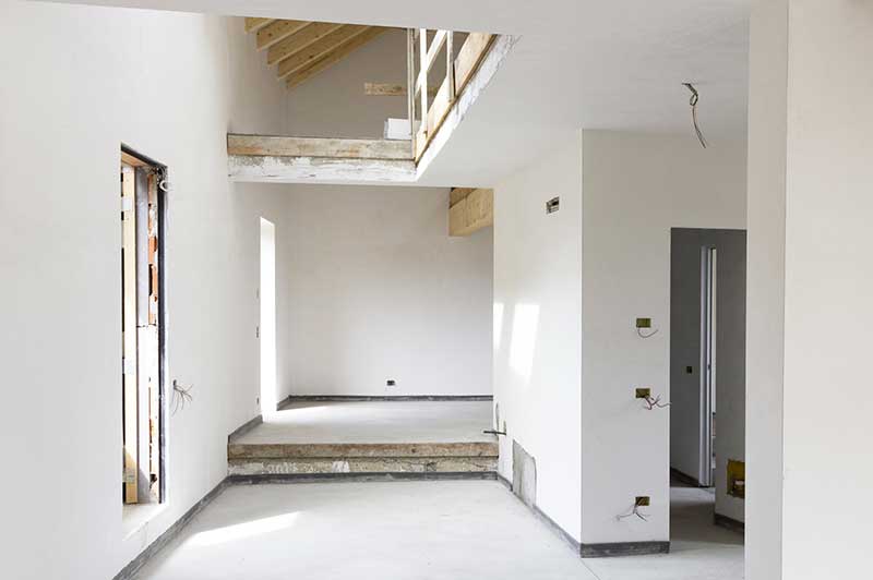 découvrez tout sur le prix au mètre carré pour la rénovation : estimations, facteurs qui influencent le coût, conseils pour bien budgéter vos travaux et comparer les tarifs en 2024.