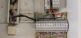 besoin d'un remplacement de tableau électrique à paris 75010 ? profitez d'une intervention rapide, sécurisée et conforme aux normes par des électriciens qualifiés. devis gratuit !