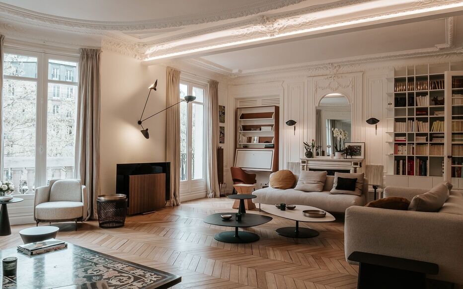 confiez la rénovation de votre appartement haussmannien à des experts pour préserver le charme de l’ancien tout en apportant confort, modernité et élégance à votre intérieur.