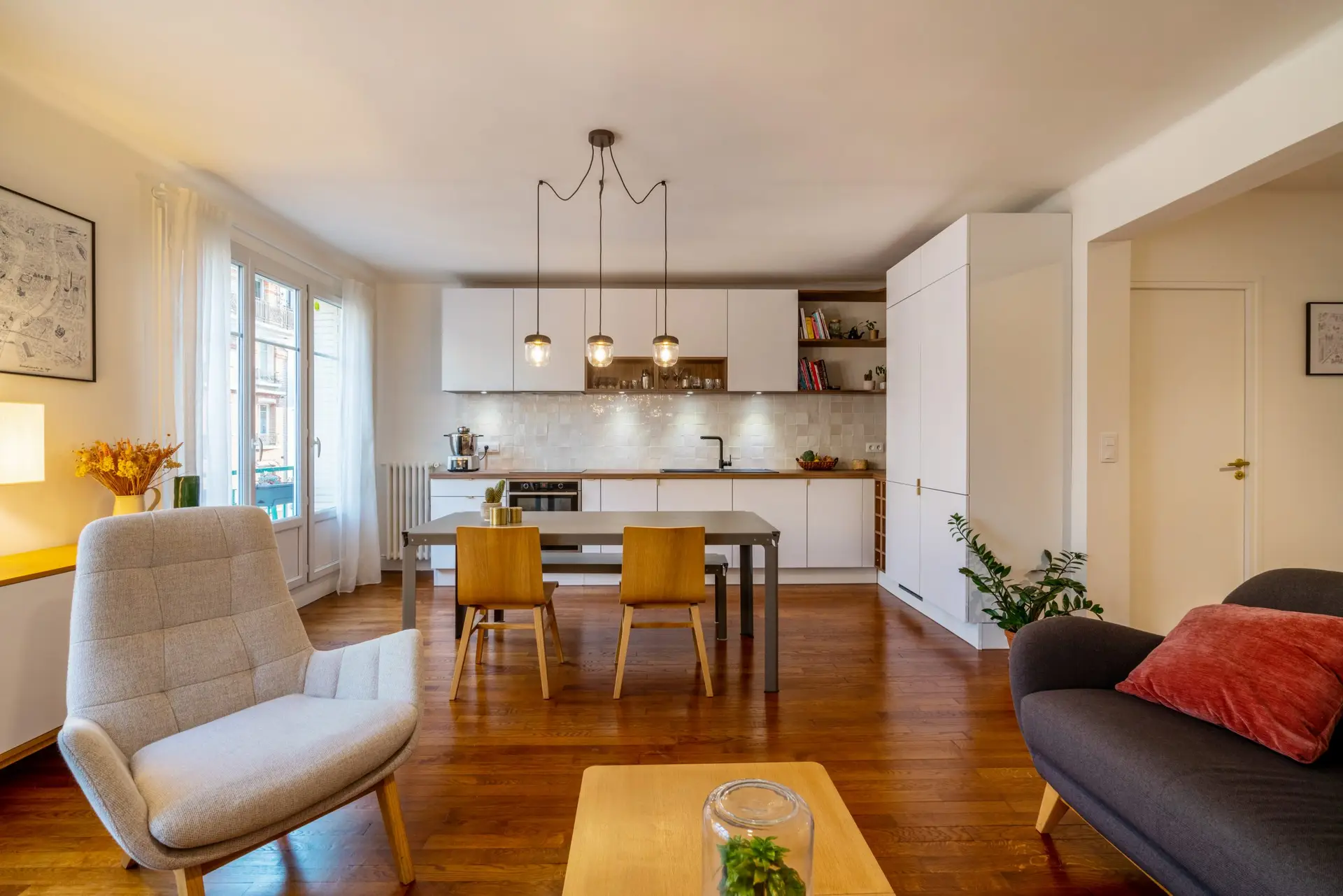 offrez une nouvelle vie à votre logement à issy grâce à notre service de rénovation d'appartement moderne. design contemporain, matériaux de qualité et accompagnement personnalisé pour un intérieur qui vous ressemble.