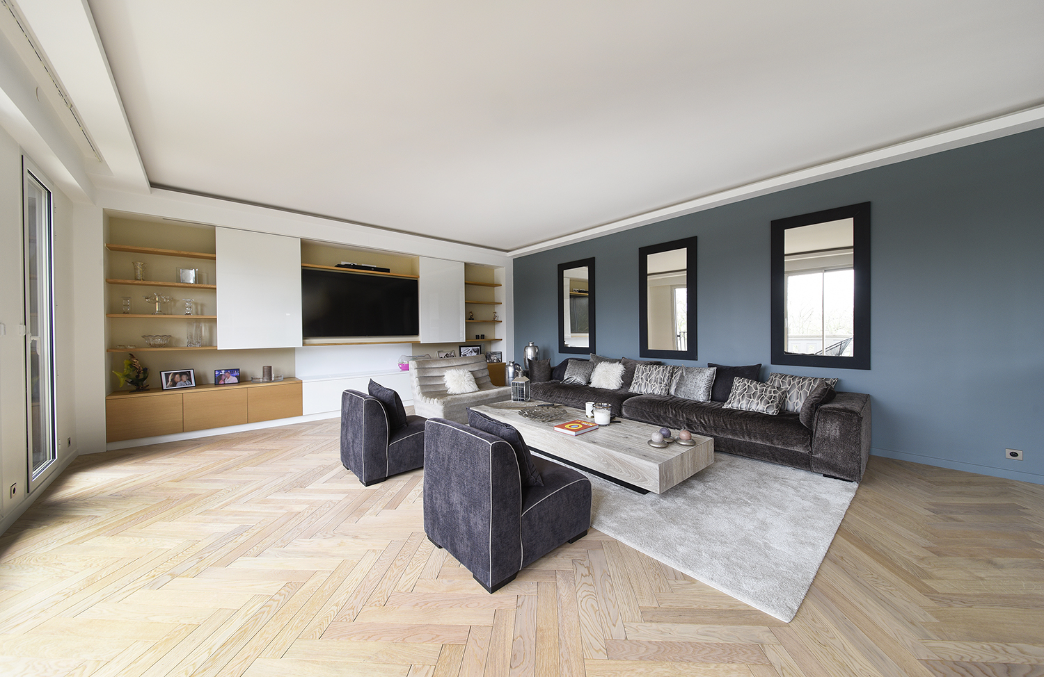 confiez la rénovation de votre appartement à neuilly à des experts. profitez d’un accompagnement sur-mesure, de la conception à la réalisation, pour un intérieur moderne, fonctionnel et élégant.