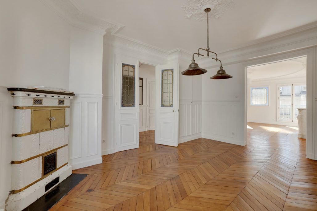 découvrez nos services de rénovation d'appartements à paris : conseils personnalisés, travaux sur mesure, optimisation de l'espace et finitions haut de gamme pour transformer votre logement selon vos envies.