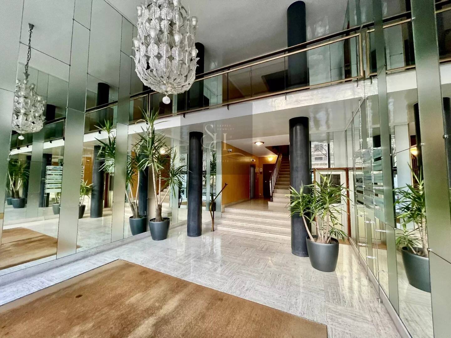 vous souhaitez rénover votre appartement à paris 75016 en 2025 ? découvrez nos conseils et solutions pour une rénovation réussie, adaptée à vos besoins et à votre budget. expertise locale, accompagnement personnalisé et devis gratuit.