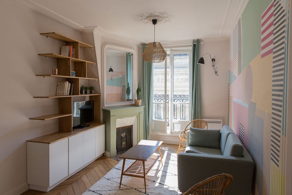 découvrez nos astuces pour la rénovation, estimez le prix au m2 et optimisez votre budget pour des travaux réussis et économiques.
