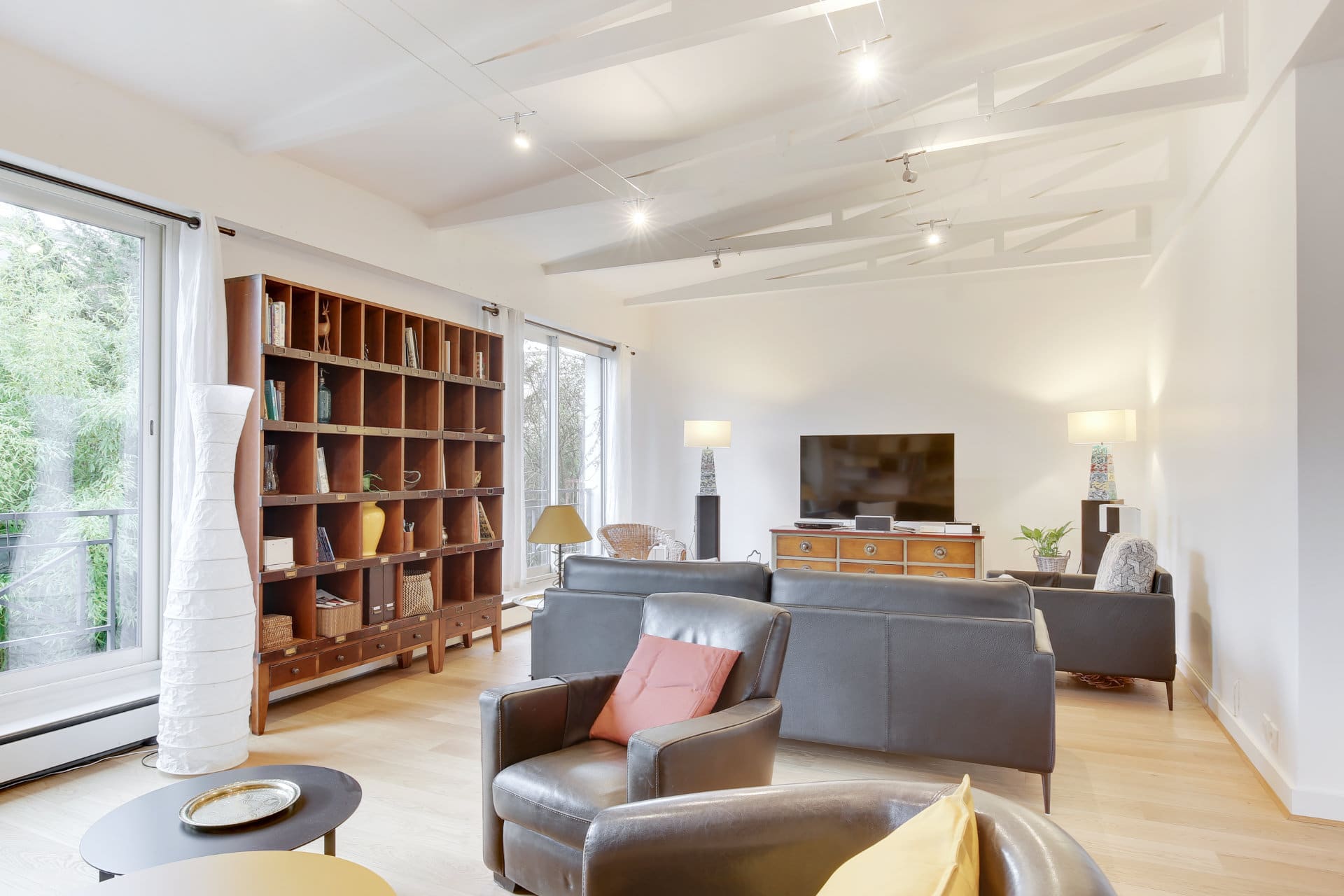 confiez la rénovation de votre maison ou appartement à bourg-la-reine à des professionnels. travaux de qualité, conseils personnalisés et devis gratuit pour tous vos projets de rénovation.