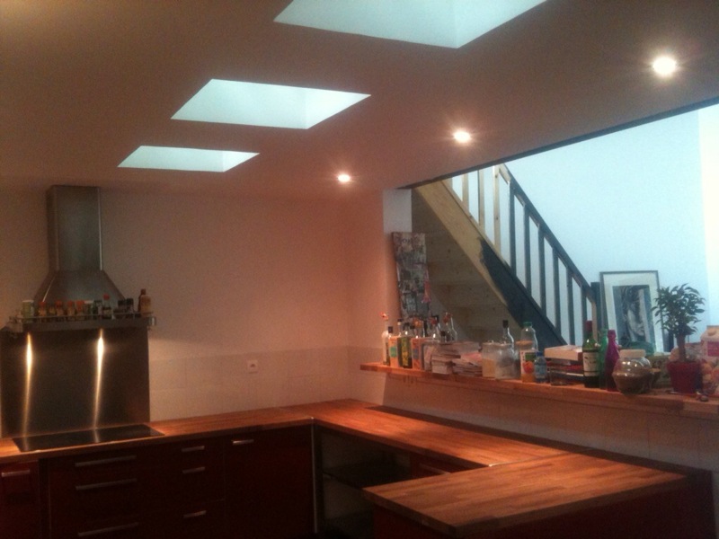 optez pour une rénovation de cuisine sur-mesure à paris 75003. bénéficiez de conseils d’experts pour moderniser et optimiser votre espace avec des matériaux de qualité.