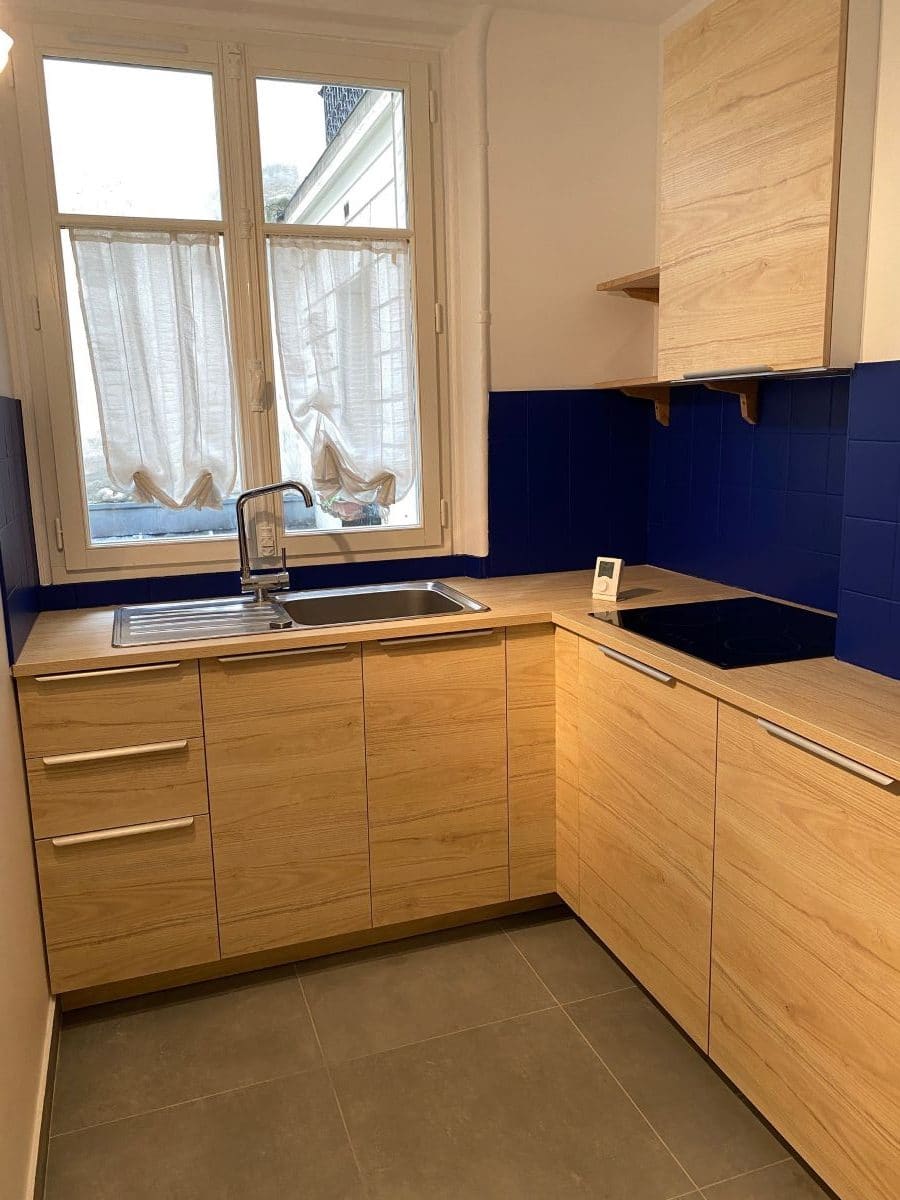 transformez votre espace culinaire avec notre service de rénovation de cuisine à paris. conseils personnalisés, design moderne et travaux de qualité pour une cuisine à votre image.