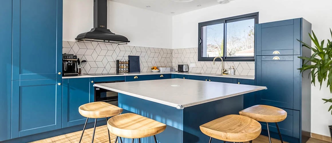 découvrez nos conseils et idées pour la rénovation de votre cuisine : aménagement, matériaux, tendances déco et astuces pour optimiser votre espace et votre budget.