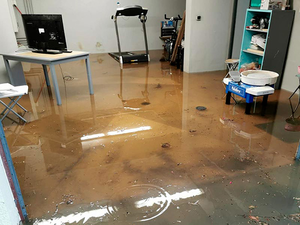 entreprise spécialisée dans la rénovation après dégâts des eaux à paris 8 : évaluation, assèchement, réparation des murs et sols, remise en état rapide et efficace. devis gratuit.