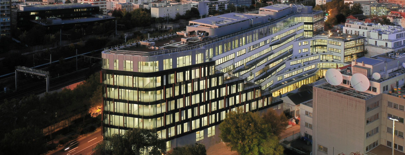 besoin de rénover vos locaux à malakoff ? découvrez nos services de rénovation pour entreprises : travaux de qualité, respect des délais et accompagnement sur-mesure. demandez votre devis gratuit !