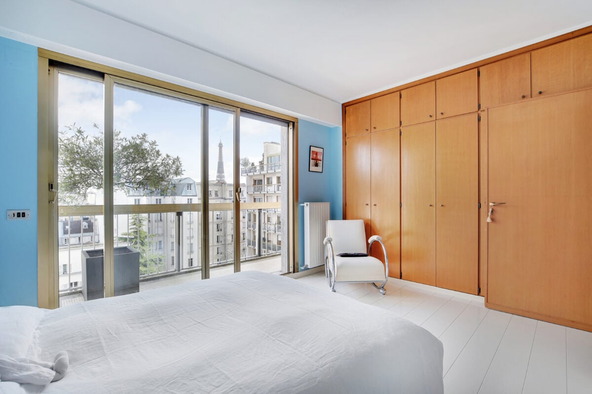 confiez la rénovation de votre entreprise à paris à une équipe moderne et professionnelle. découvrez des solutions innovantes pour transformer vos espaces de travail avec style, efficacité et conformité aux normes actuelles.