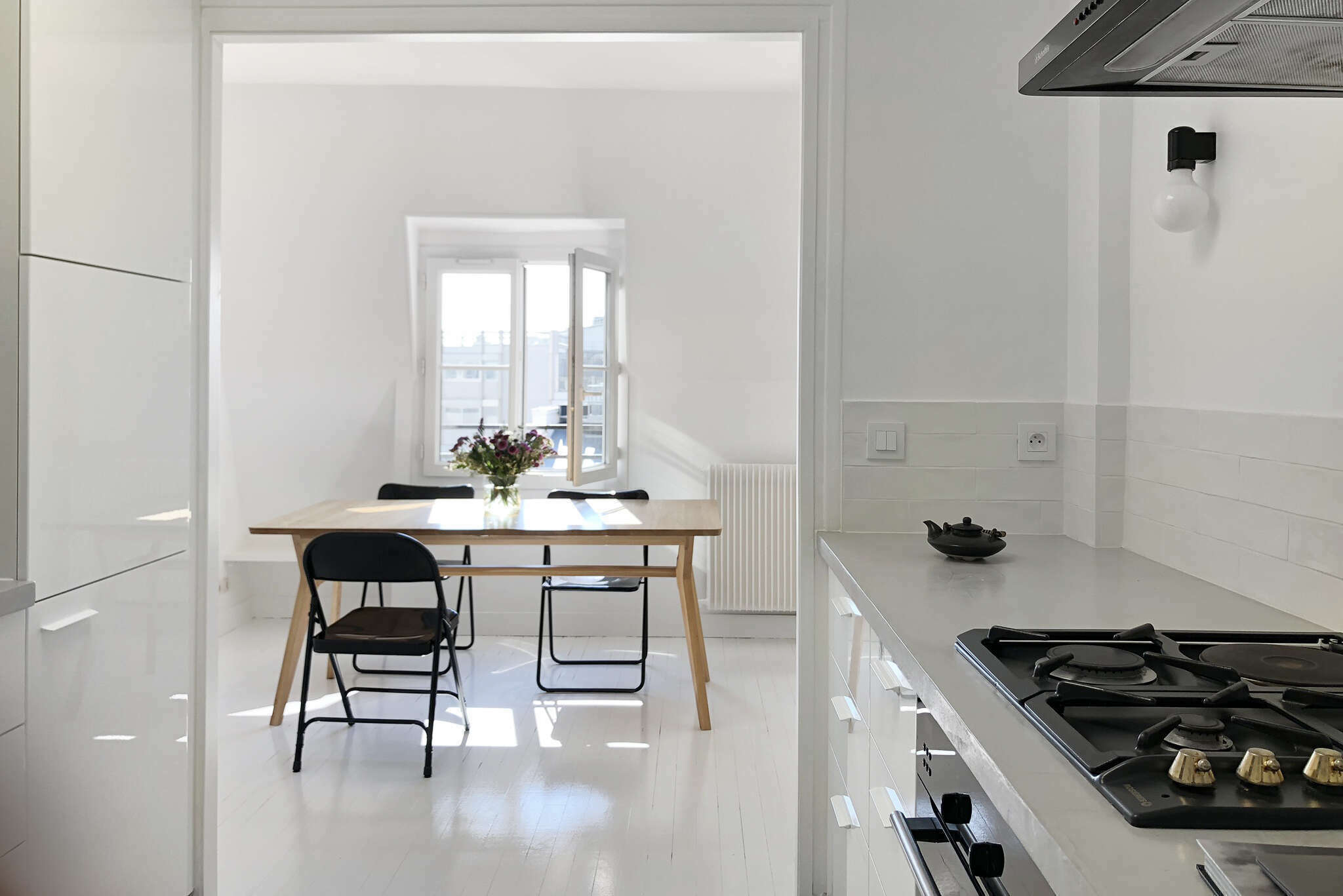 spécialiste de la rénovation intérieure à paris, nous transformons votre appartement ou maison avec des solutions sur-mesure, des matériaux de qualité et un accompagnement personnalisé pour sublimer votre espace de vie.