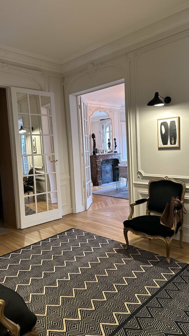 confiez votre projet de rénovation intérieure à paris à des experts. optimisez votre espace avec des travaux sur-mesure, modernes et adaptés à vos besoins. devis gratuit et accompagnement personnalisé.