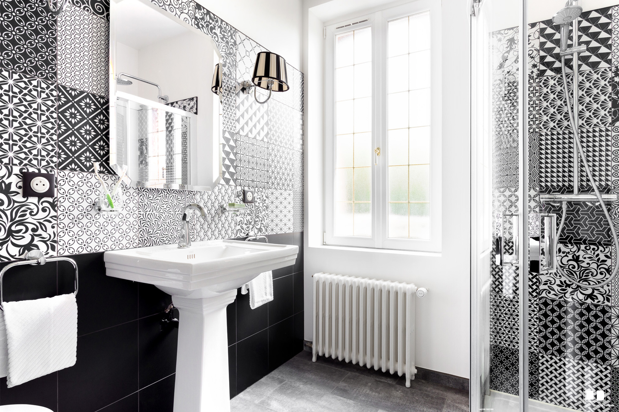découvrez nos conseils et idées pour une rénovation de salle de bain chic : aménagement moderne, matériaux élégants et astuces déco pour transformer votre espace en un lieu raffiné et fonctionnel.
