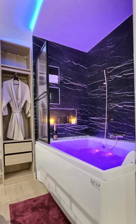 confiez la rénovation de votre salle de bain à malakoff à des professionnels expérimentés. conseils personnalisés, matériaux de qualité et travaux sur mesure pour transformer votre espace selon vos envies.