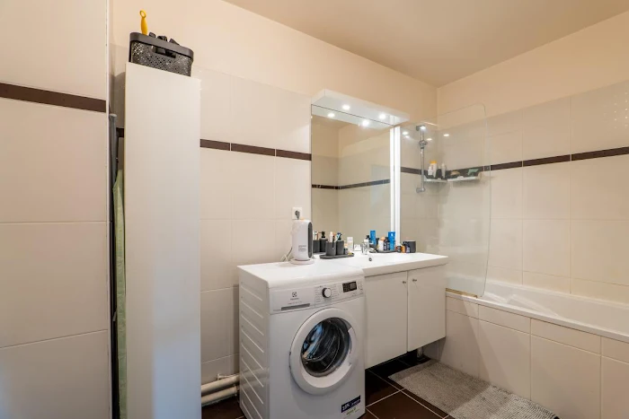 vous souhaitez rénover votre logement à asnières ? découvrez nos conseils et solutions pour une rénovation réussie : travaux, aides financières, professionnels qualifiés et démarches administratives.