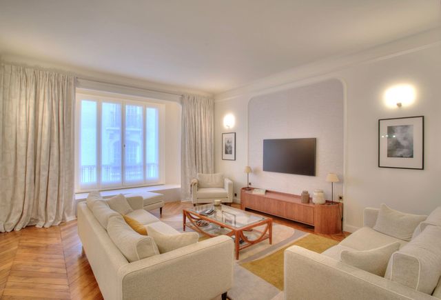 envie de rénover votre maison à paris 10 en 2025 ? découvrez nos conseils, astuces et solutions pour moderniser votre intérieur, optimiser votre espace et réussir vos travaux de rénovation en toute sérénité.