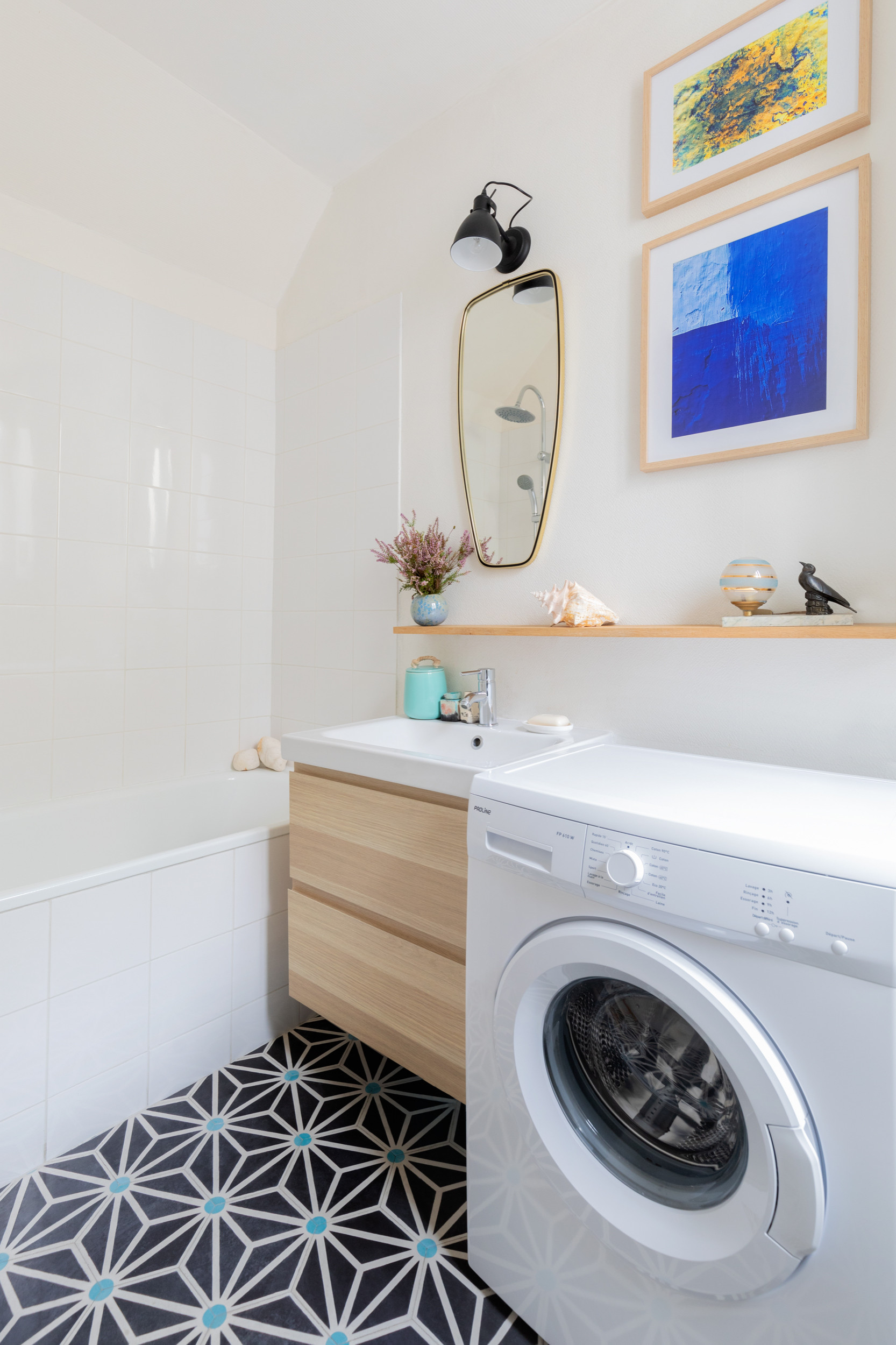 découvrez nos conseils et idées pour rénover votre salle de bain facilement : astuces, tendances, budget et étapes clés pour transformer votre espace bien-être.