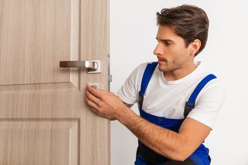 besoin d’un serrurier en urgence à châtenay-malabry ? intervention rapide 24h/24 et 7j/7 : ouverture de porte, changement de serrure, devis gratuit. contactez un professionnel fiable dès maintenant !