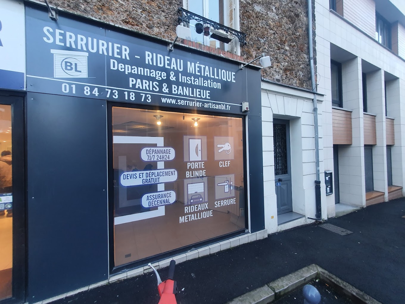 besoin d’un serrurier en urgence à meudon ? intervention rapide 24h/24 et 7j/7 pour ouverture de porte, changement de serrure et dépannage efficace. devis gratuit et transparence garantie !