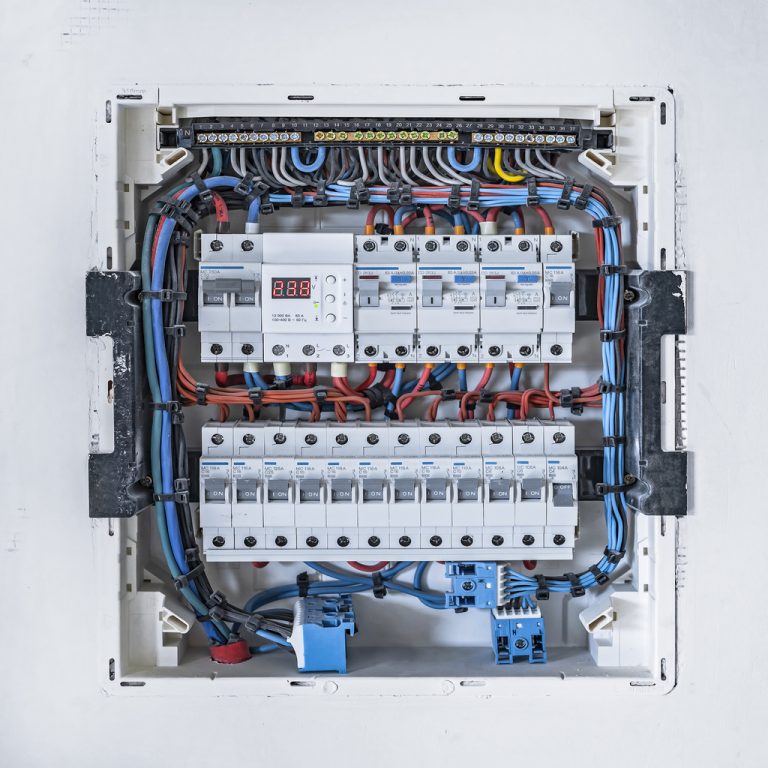 découvrez comment valoriser l'électricité de votre maison en optimisant votre consommation énergétique, en installant des équipements performants et en réduisant vos factures d'énergie.