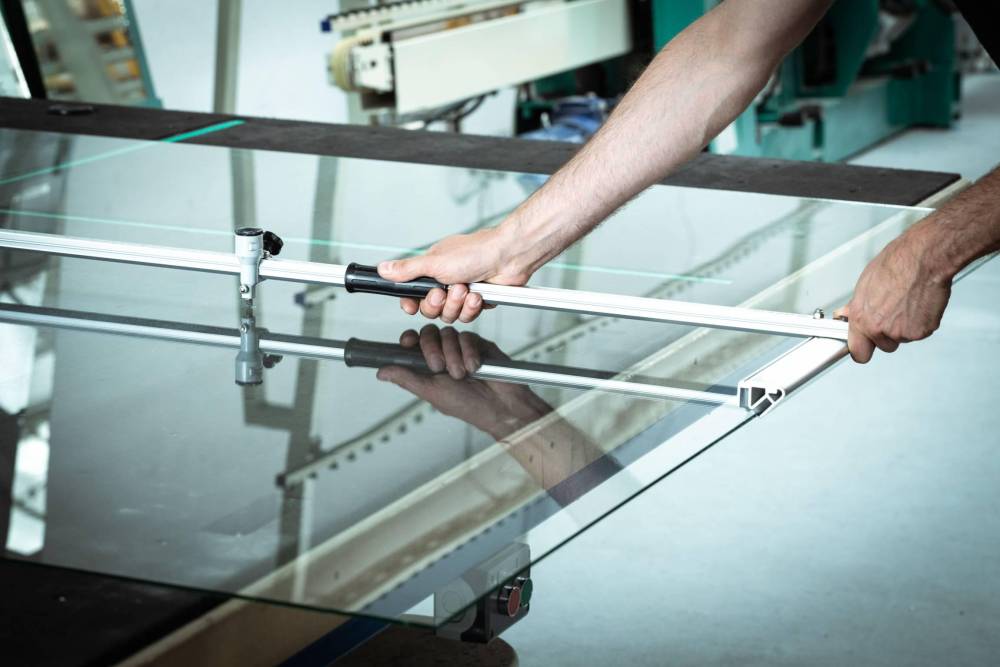 découvrez nos services de vitrerie personnalisée : conception, fabrication et installation de vitrages sur mesure pour tous vos projets résidentiels et professionnels. qualité, esthétique et sécurité au rendez-vous.