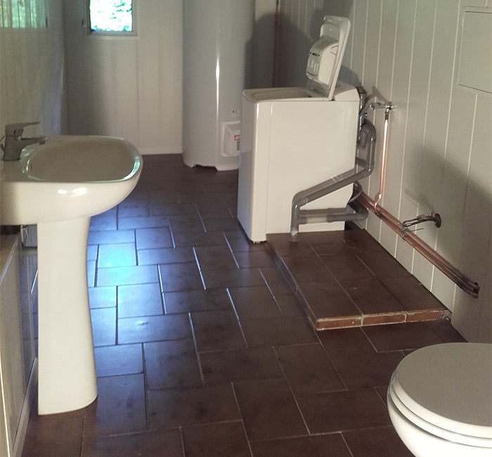 confiez l'installation de votre salle de bain à des experts et profitez d'un espace fonctionnel et élégant, adapté à vos besoins. conseils, conception et pose professionnelle.