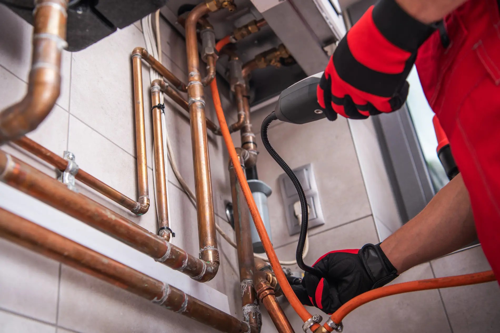 besoin d'un plombier à nanterre ? intervention rapide pour vos dépannages, réparations et installations de plomberie. devis gratuit et travail de qualité !