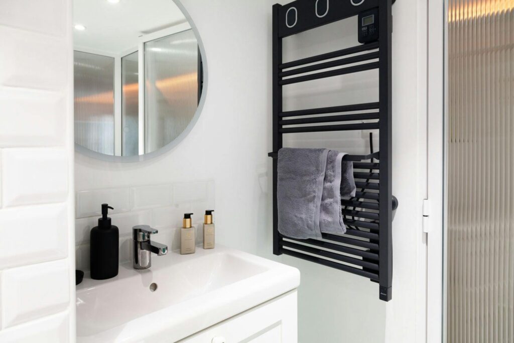 découvrez nos conseils et astuces pour rénover votre salle de bain à paris, alliant design, confort et optimisation de l'espace.